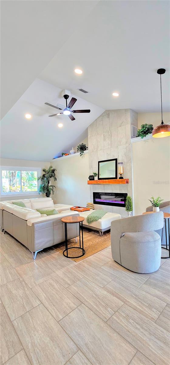 HAMPTONS - Residential