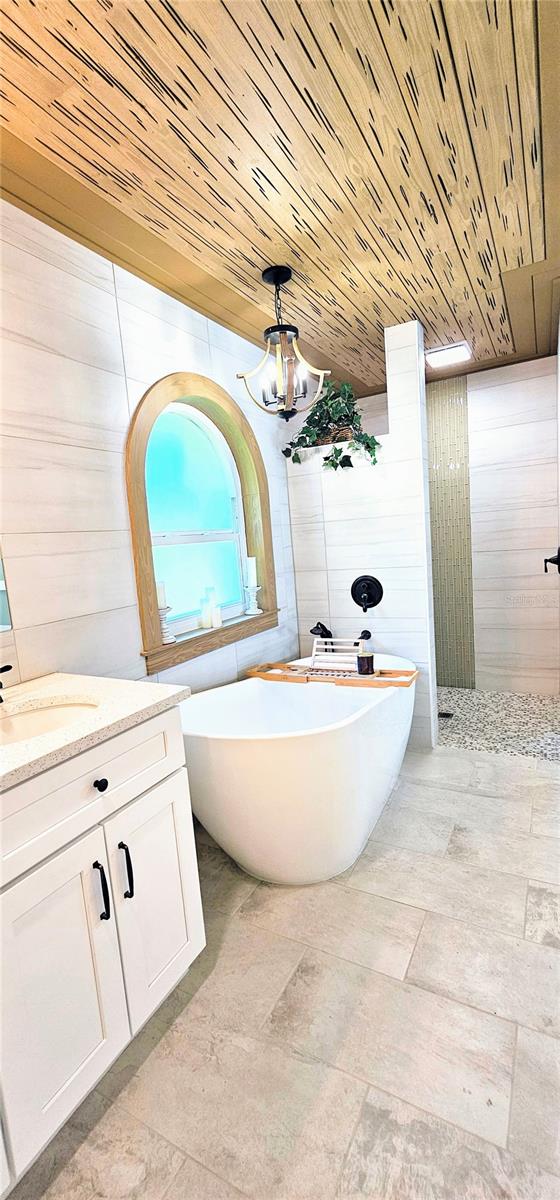 HAMPTONS - Residential