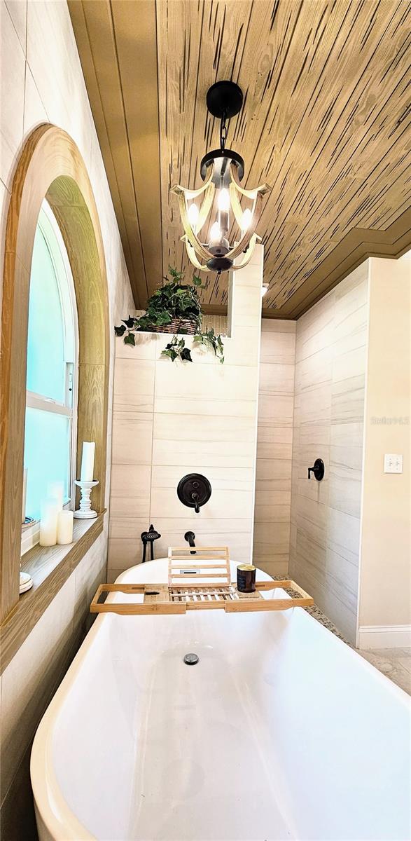 HAMPTONS - Residential