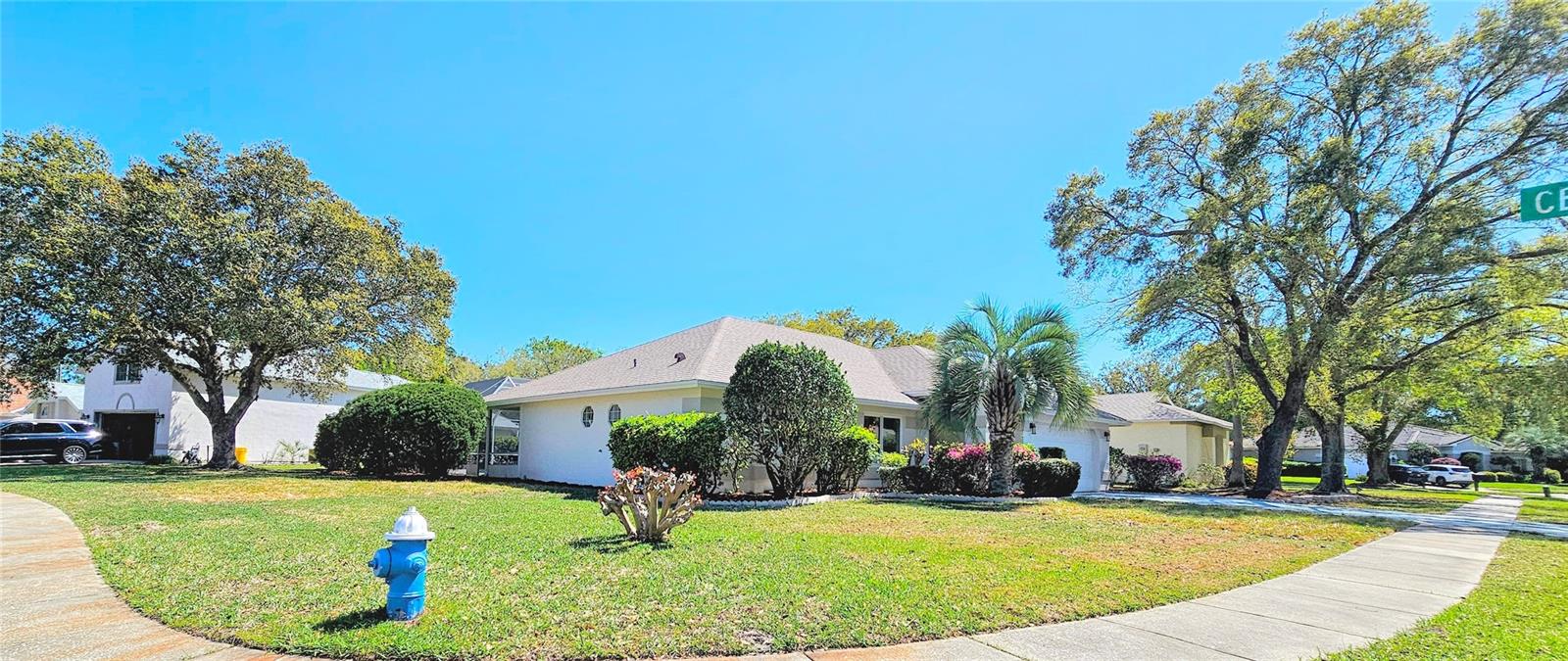 HAMPTONS - Residential