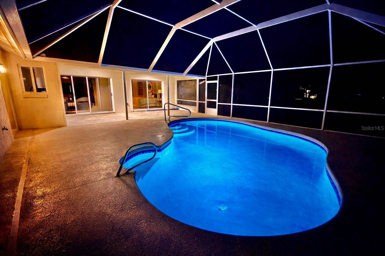 HAMPTONS - Residential