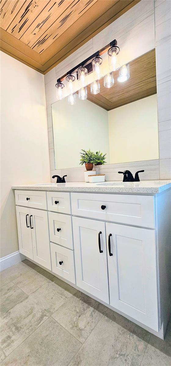 HAMPTONS - Residential