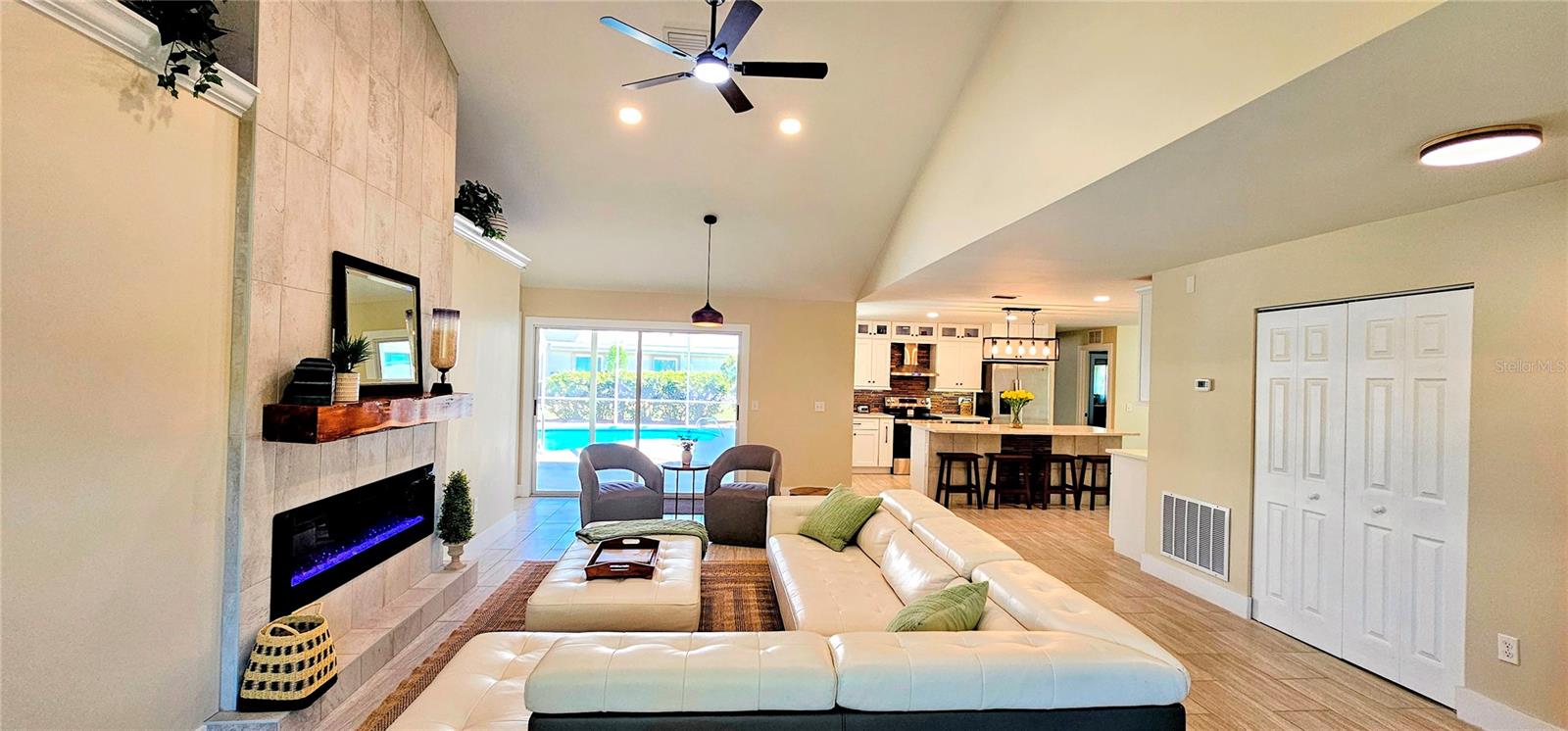 HAMPTONS - Residential