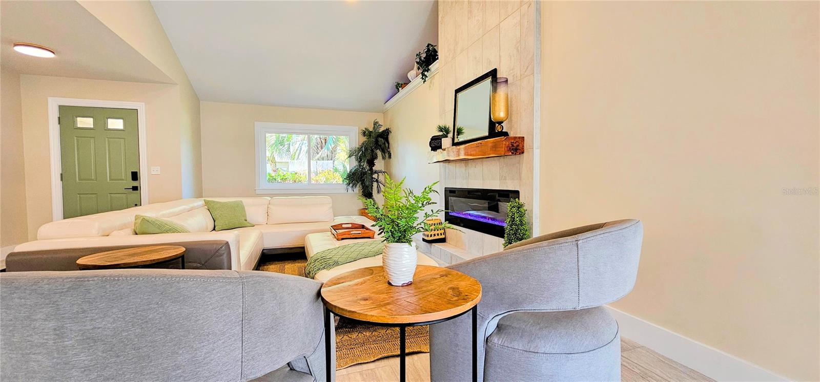 HAMPTONS - Residential