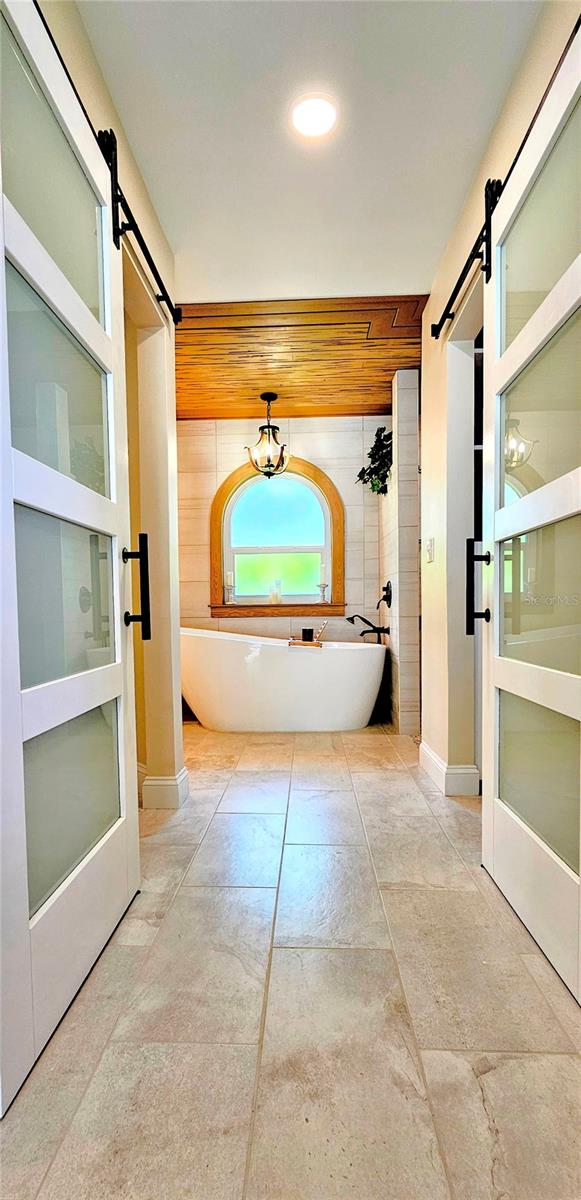 HAMPTONS - Residential