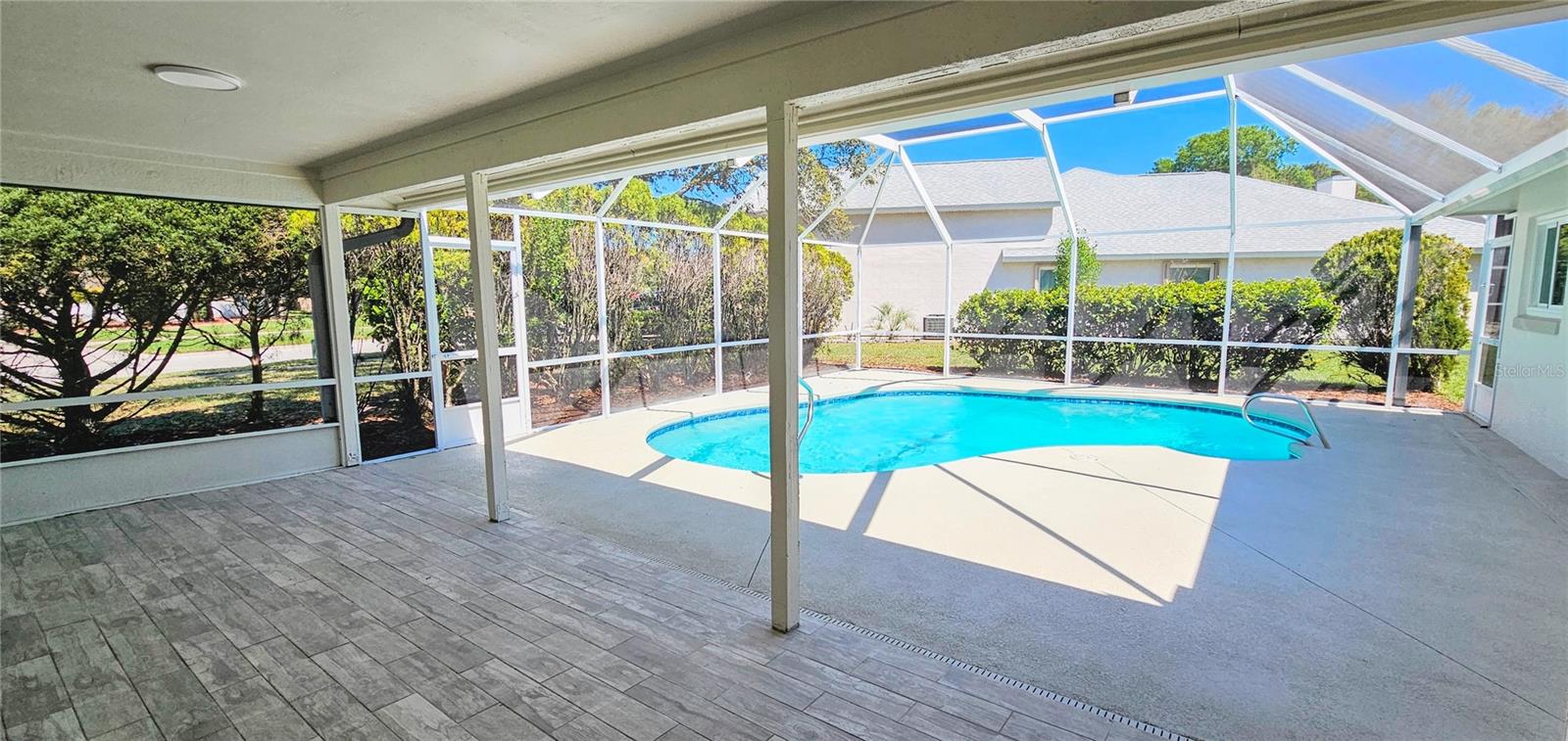 HAMPTONS - Residential