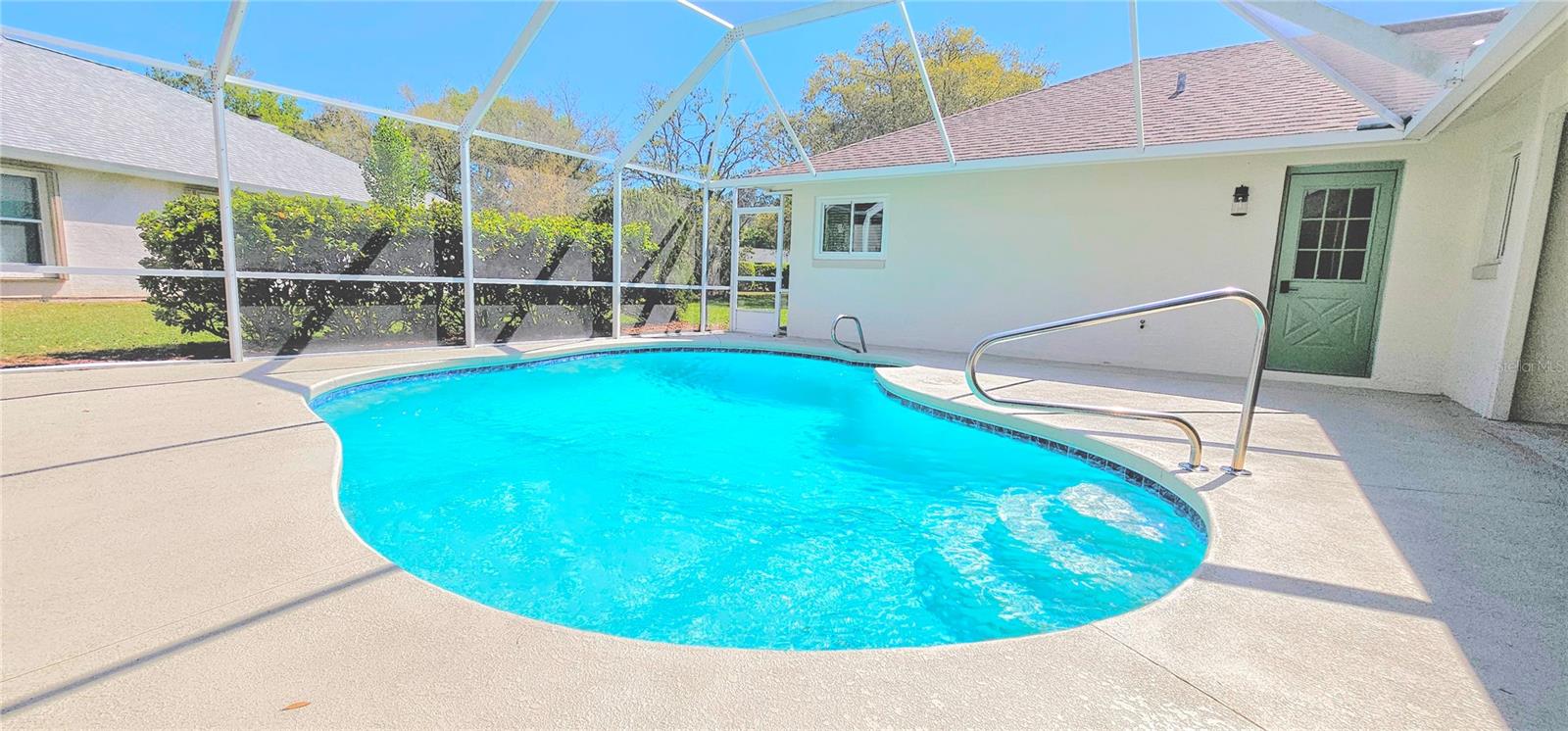 HAMPTONS - Residential