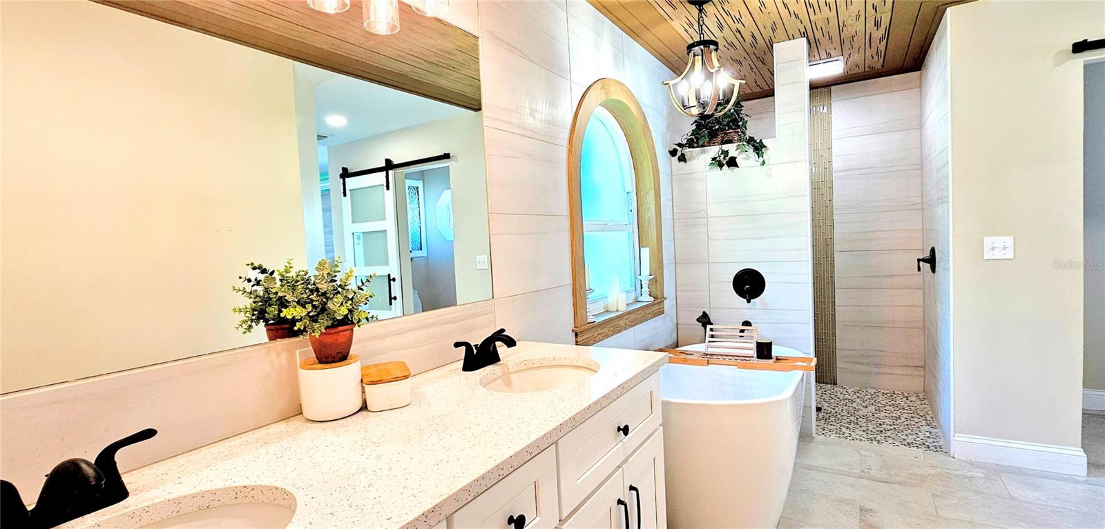 HAMPTONS - Residential