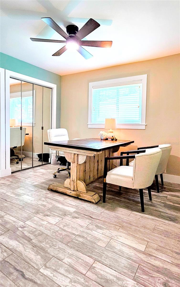 HAMPTONS - Residential