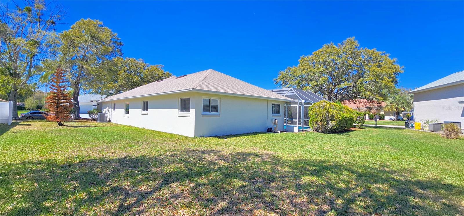 HAMPTONS - Residential