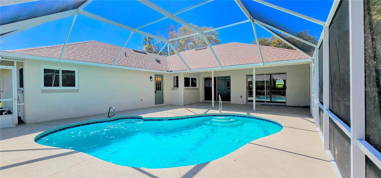 HAMPTONS - Residential