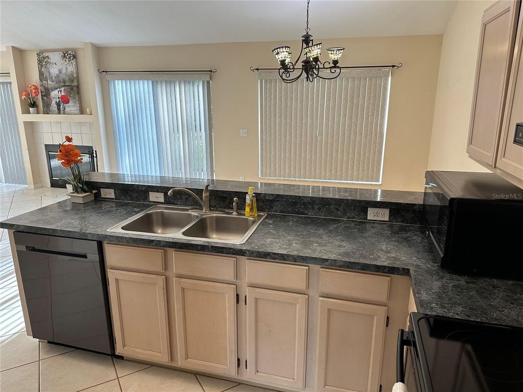 Photo of 632 Heron Bay Drive, Orlando, FL 32825 (MLS # O6372708)