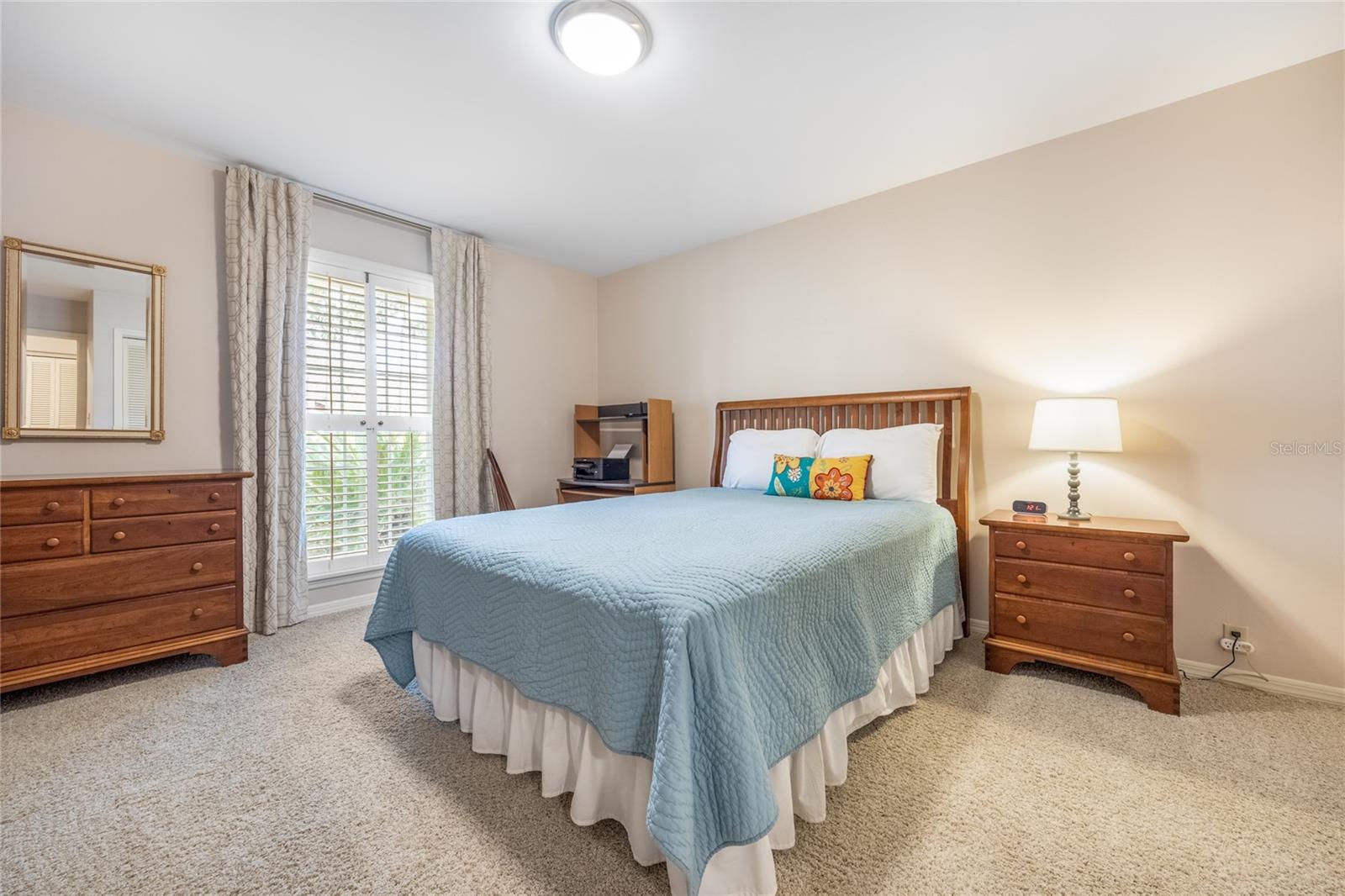 COUNTRY CLUB ESTATE MCINTOSH GRT - Residential