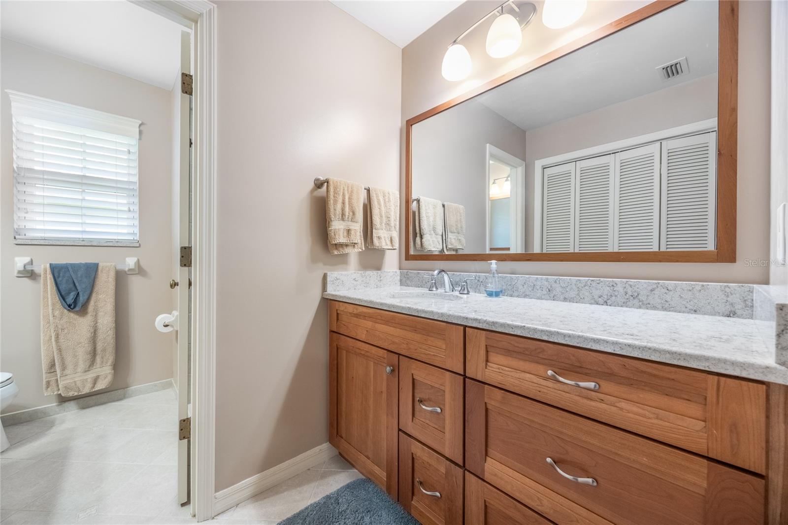 COUNTRY CLUB ESTATE MCINTOSH GRT - Residential