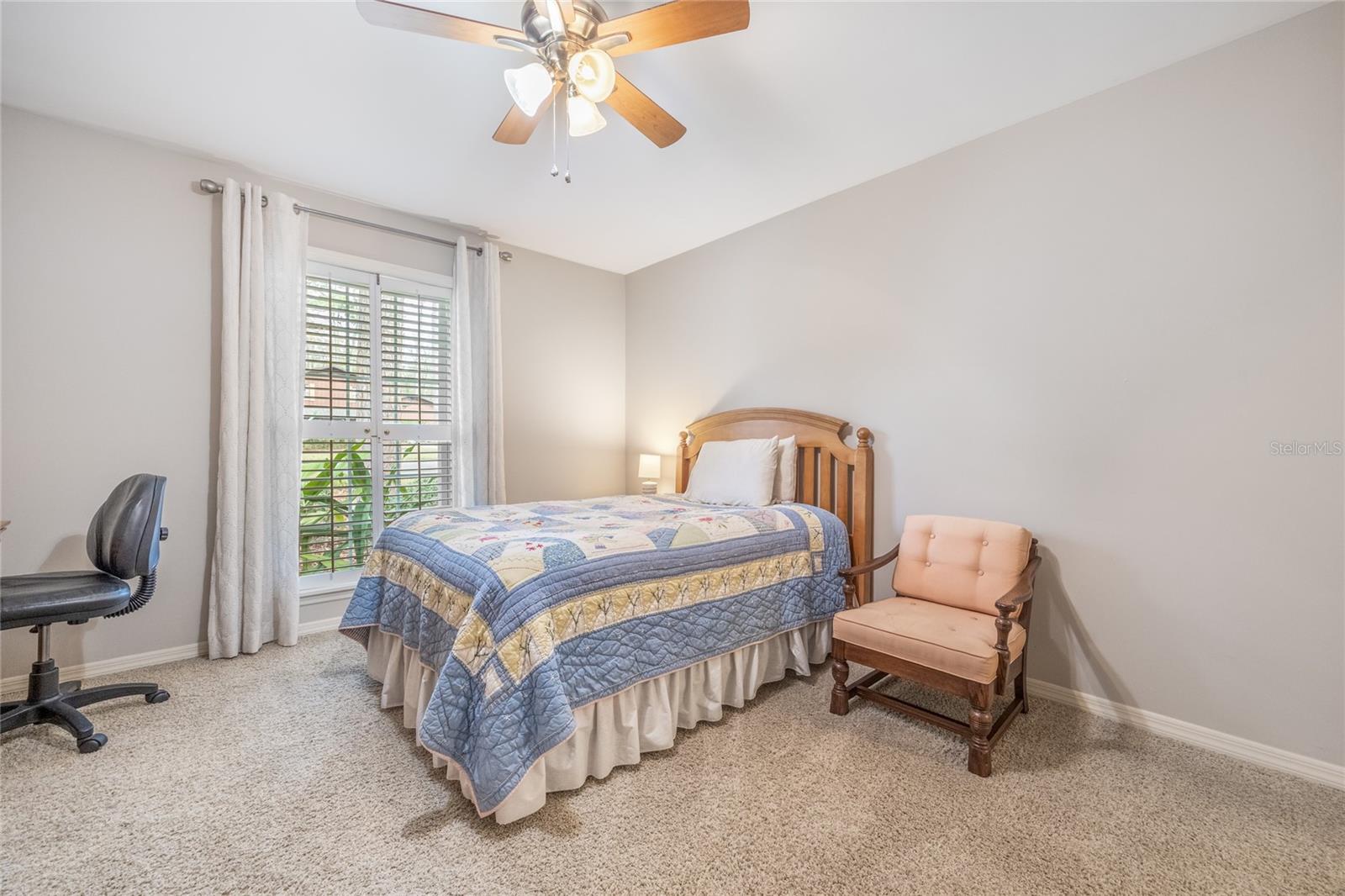 COUNTRY CLUB ESTATE MCINTOSH GRT - Residential