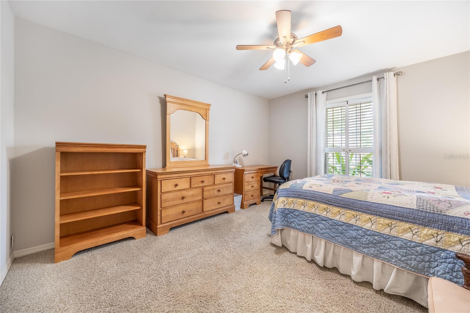 COUNTRY CLUB ESTATE MCINTOSH GRT - Residential