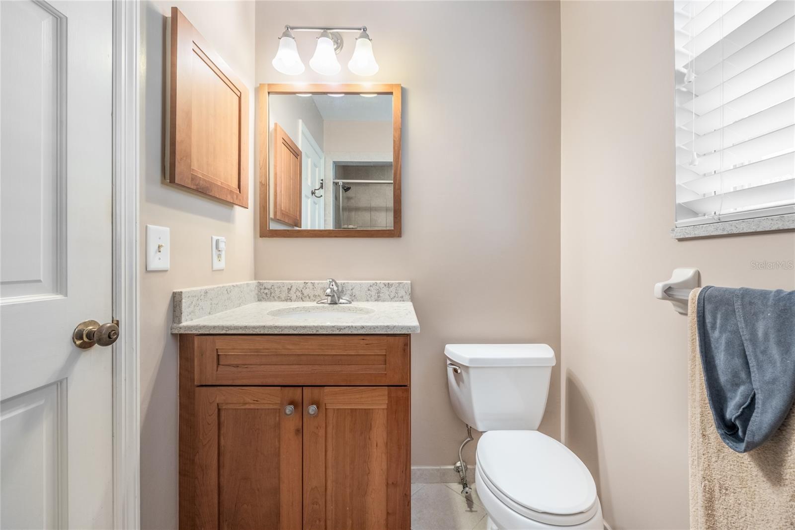 COUNTRY CLUB ESTATE MCINTOSH GRT - Residential