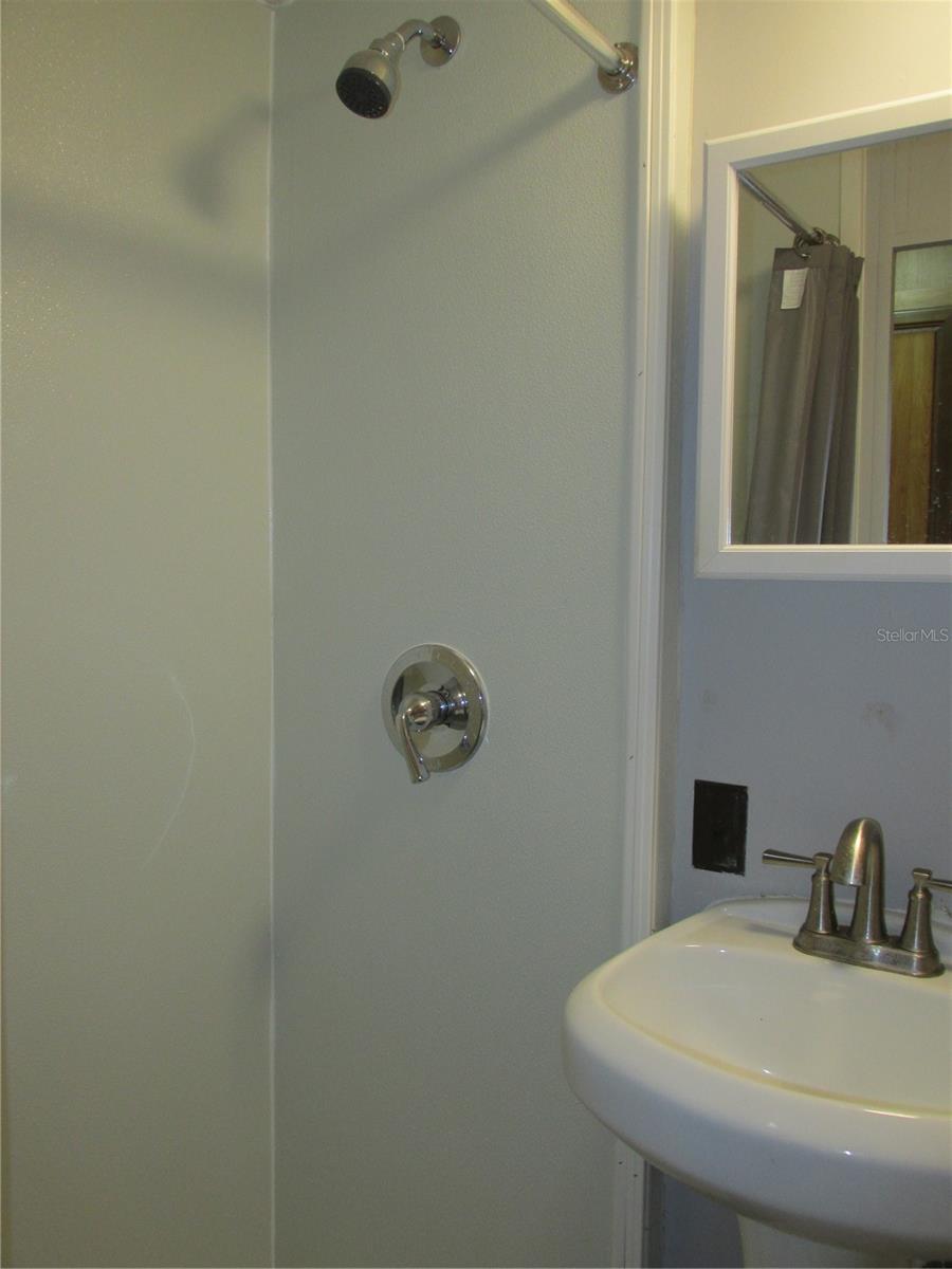 SADDLEBAG LAKE - Residential