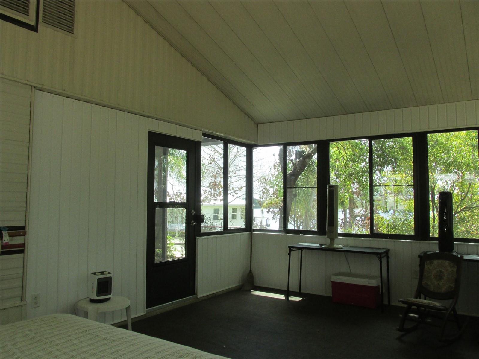 SADDLEBAG LAKE - Residential