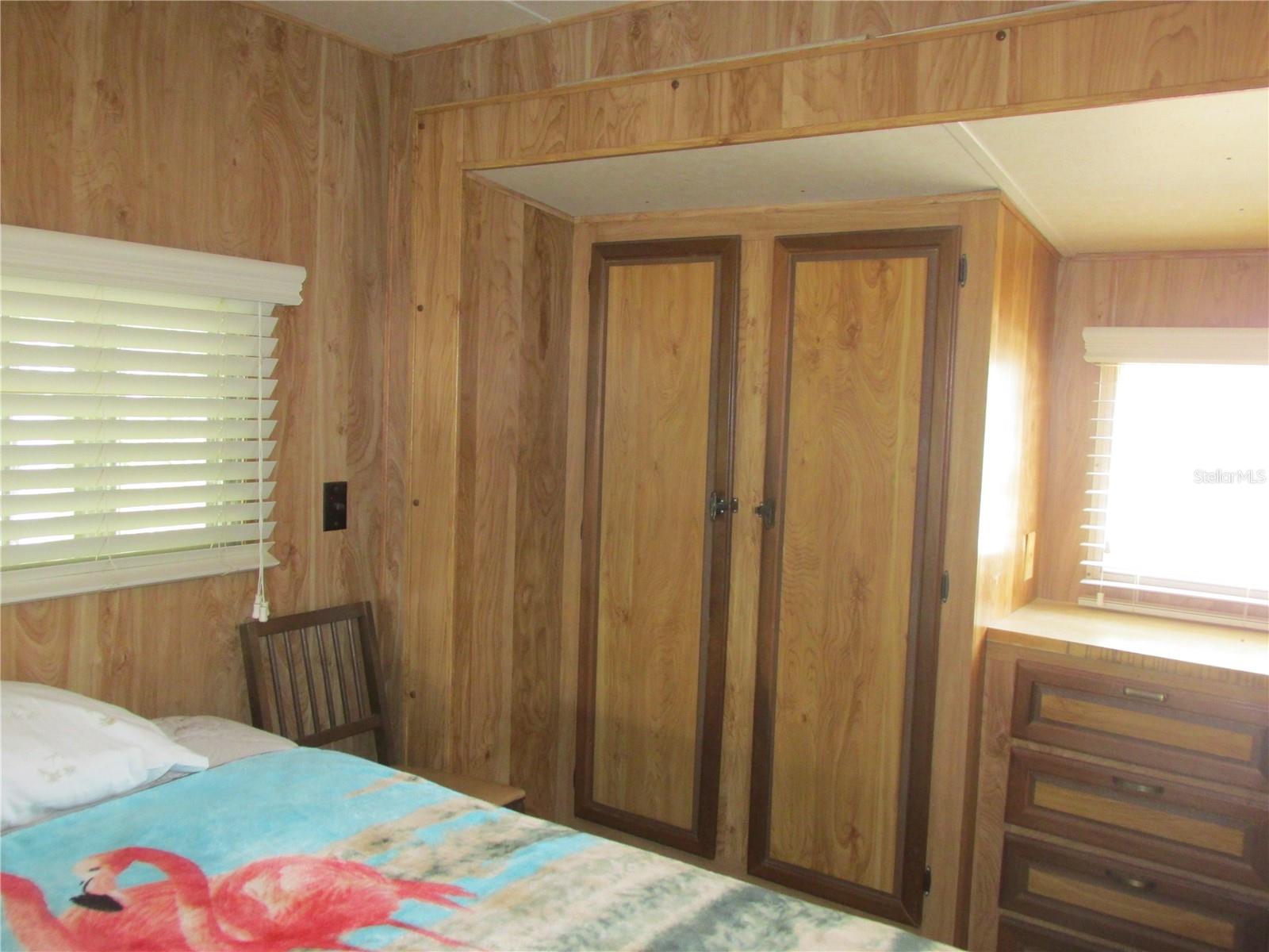 SADDLEBAG LAKE - Residential