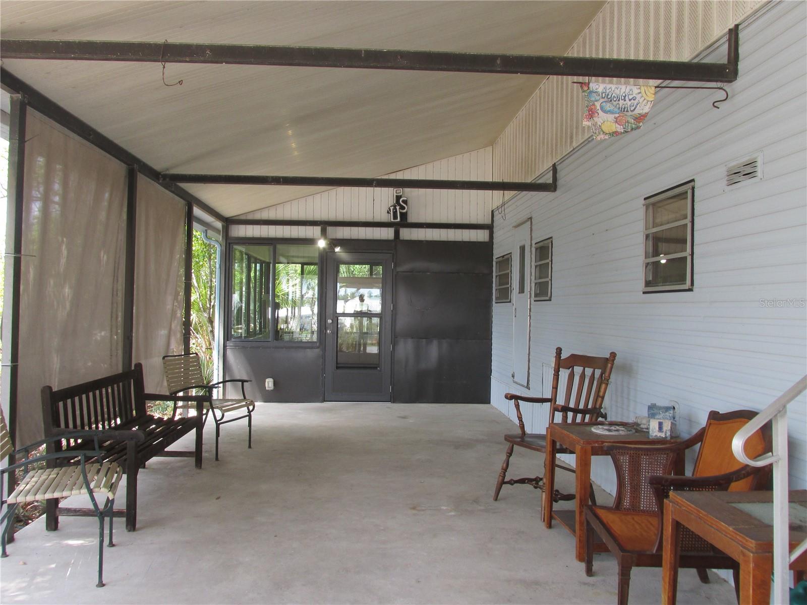 SADDLEBAG LAKE - Residential