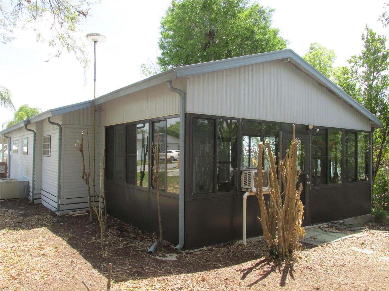 SADDLEBAG LAKE - Residential