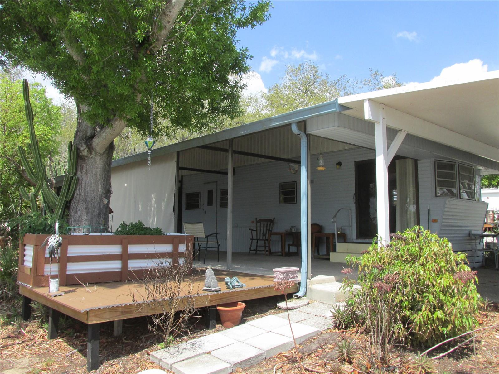 SADDLEBAG LAKE - Residential