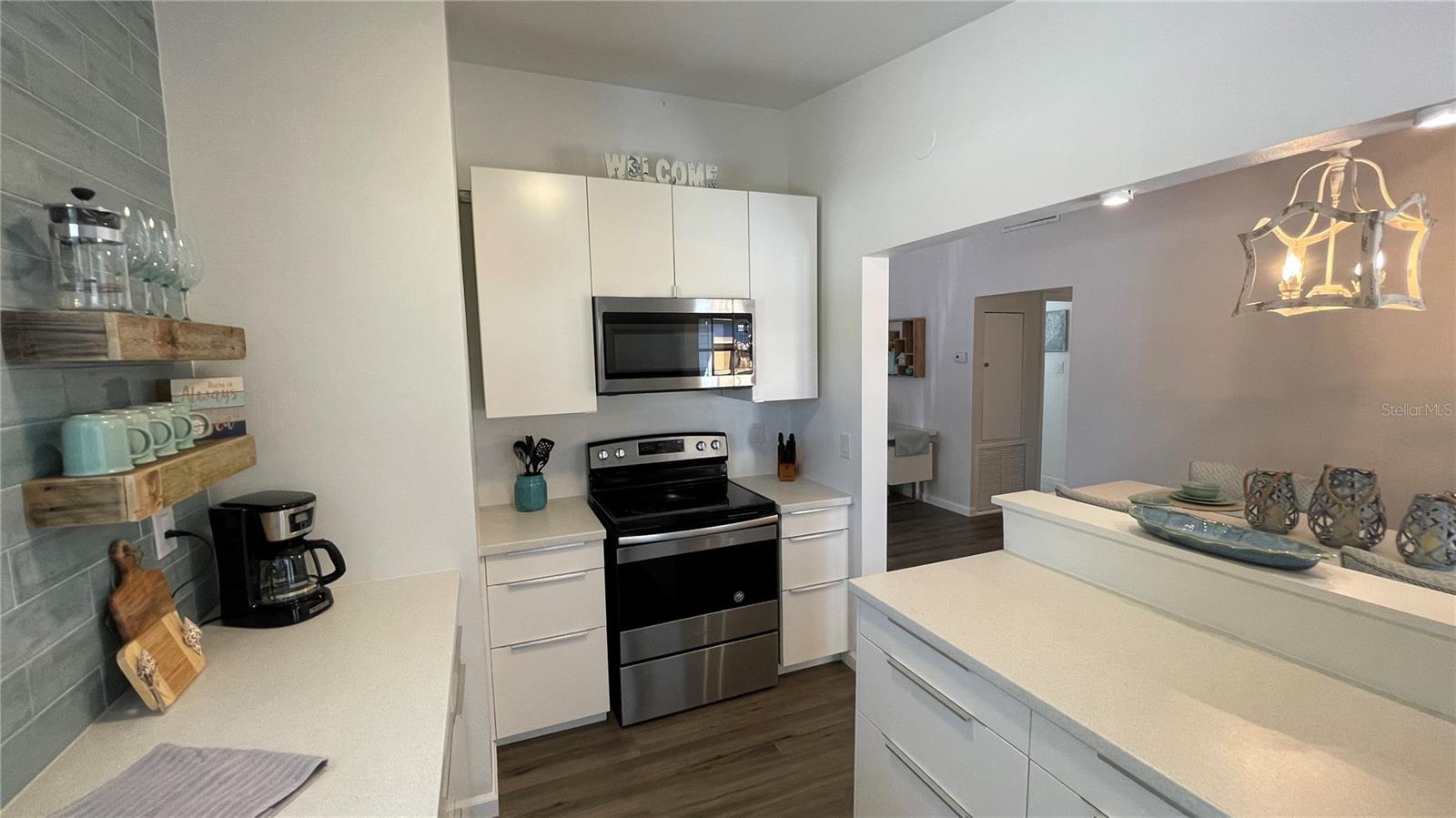 PAVER PARK ESTATES - Residential Lease