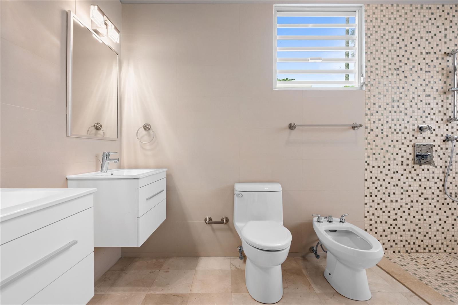 URB. TINTILLO HILLS - Residential