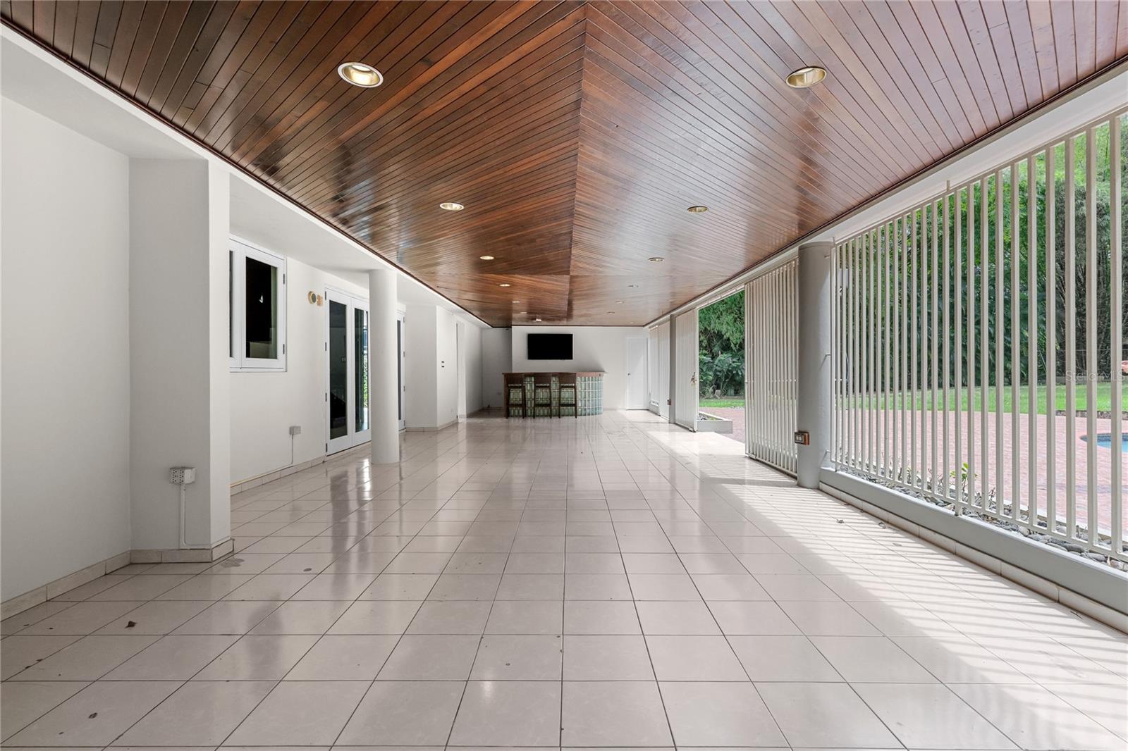 URB. TINTILLO HILLS - Residential