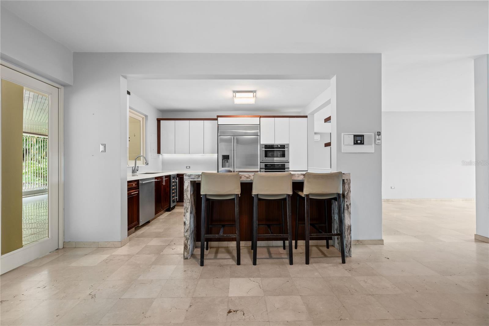 URB. TINTILLO HILLS - Residential