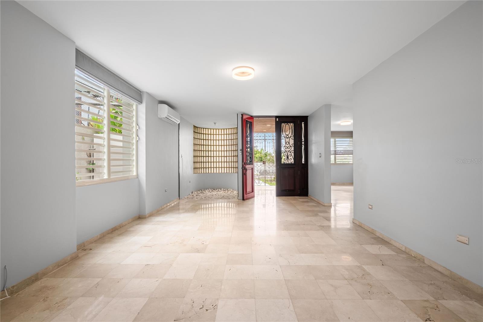 URB. TINTILLO HILLS - Residential