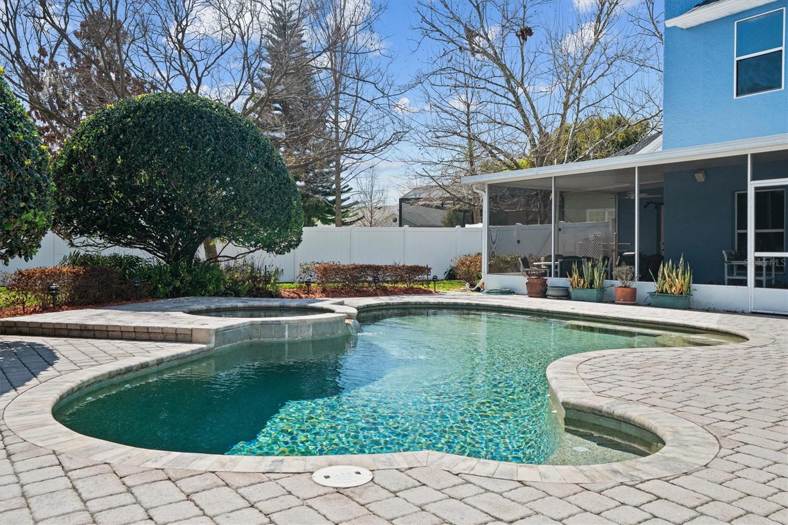 COURTLEA OAKS - Residential