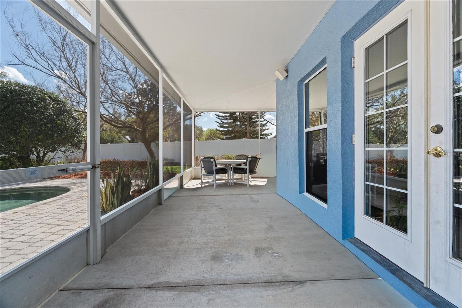 COURTLEA OAKS - Residential