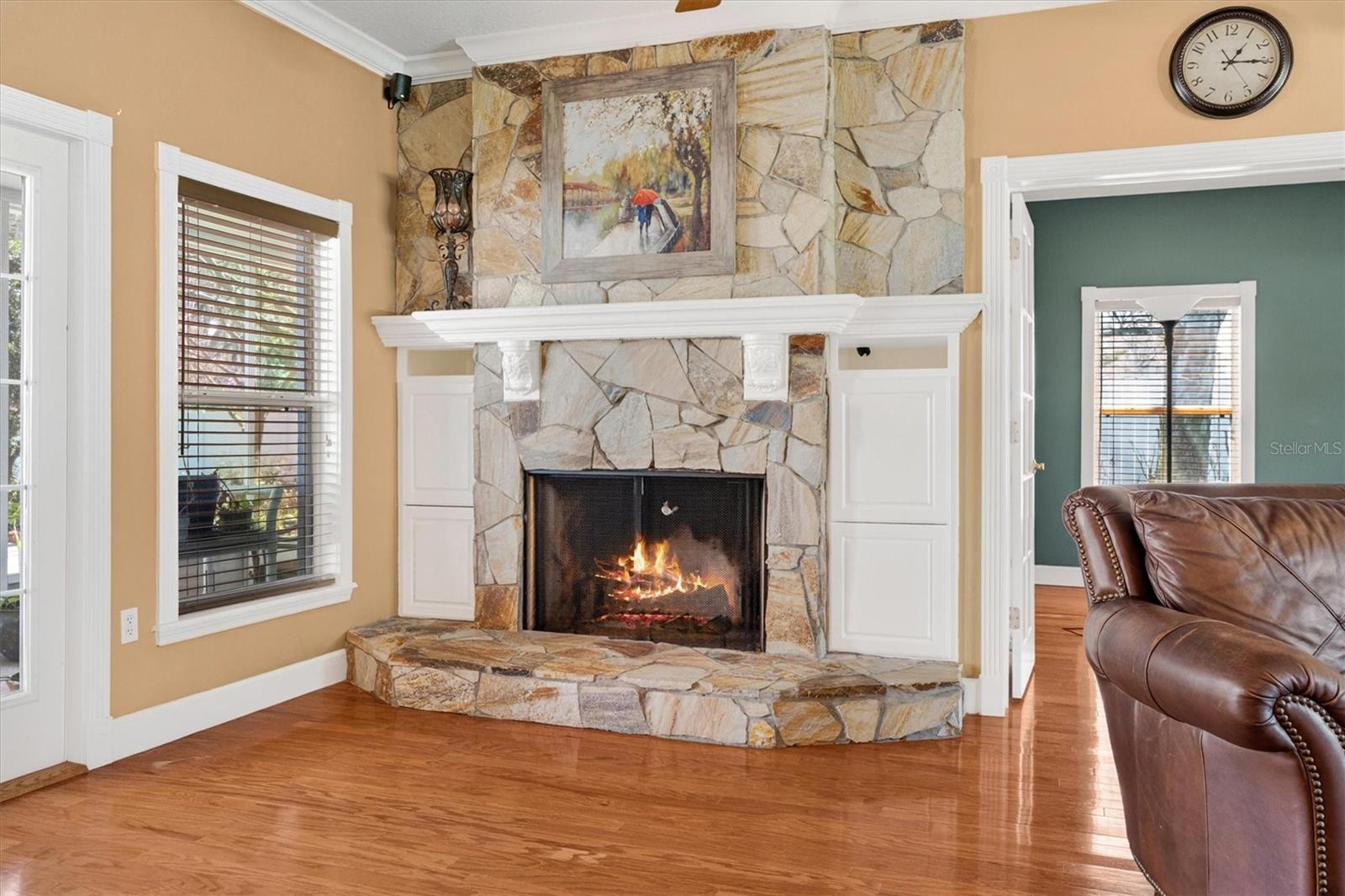 COURTLEA OAKS - Residential