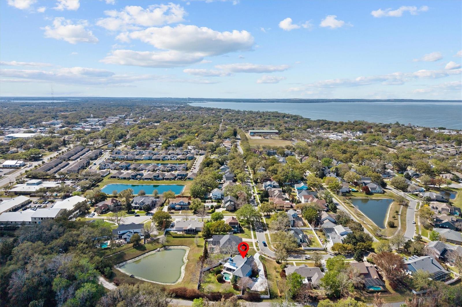 COURTLEA OAKS - Residential