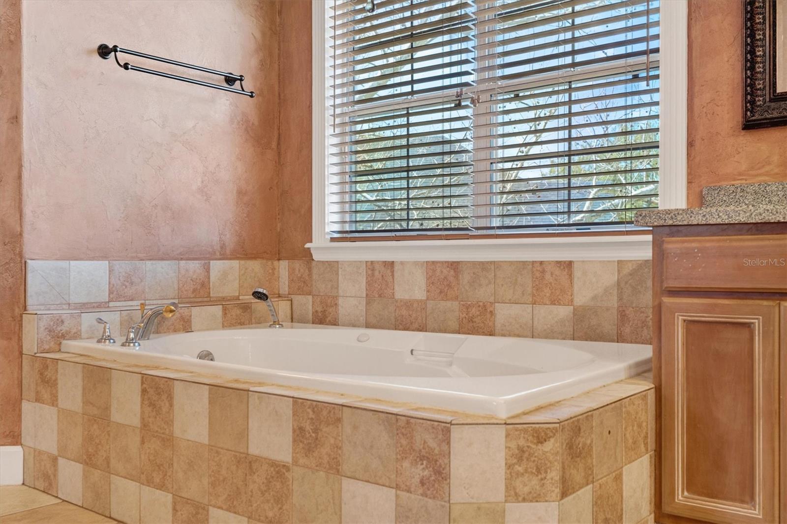 COURTLEA OAKS - Residential