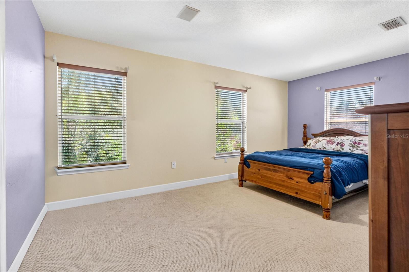 COURTLEA OAKS - Residential