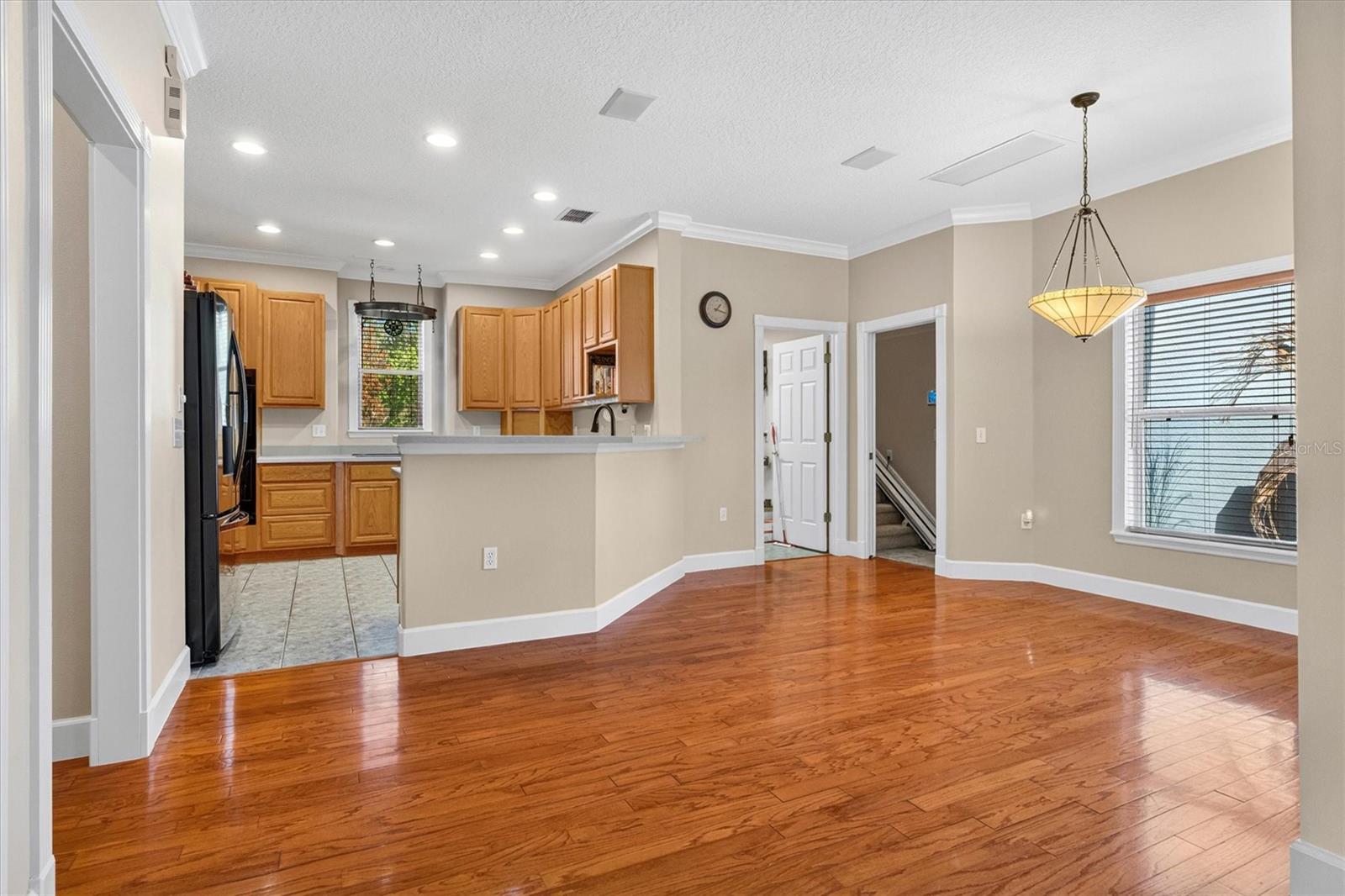 COURTLEA OAKS - Residential