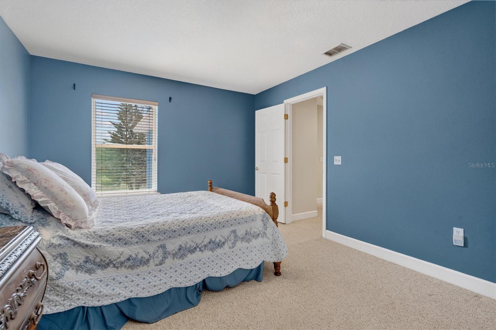 COURTLEA OAKS - Residential