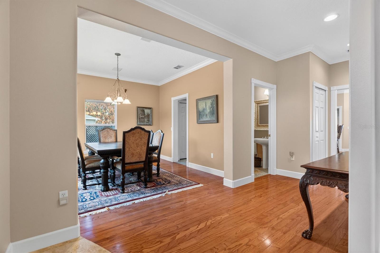 COURTLEA OAKS - Residential