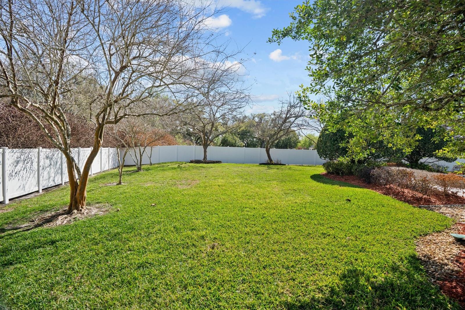 COURTLEA OAKS - Residential