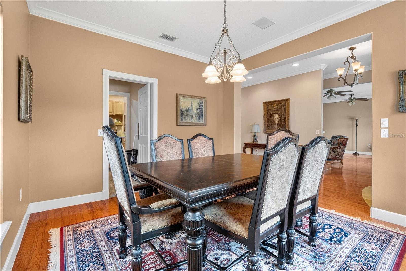 COURTLEA OAKS - Residential