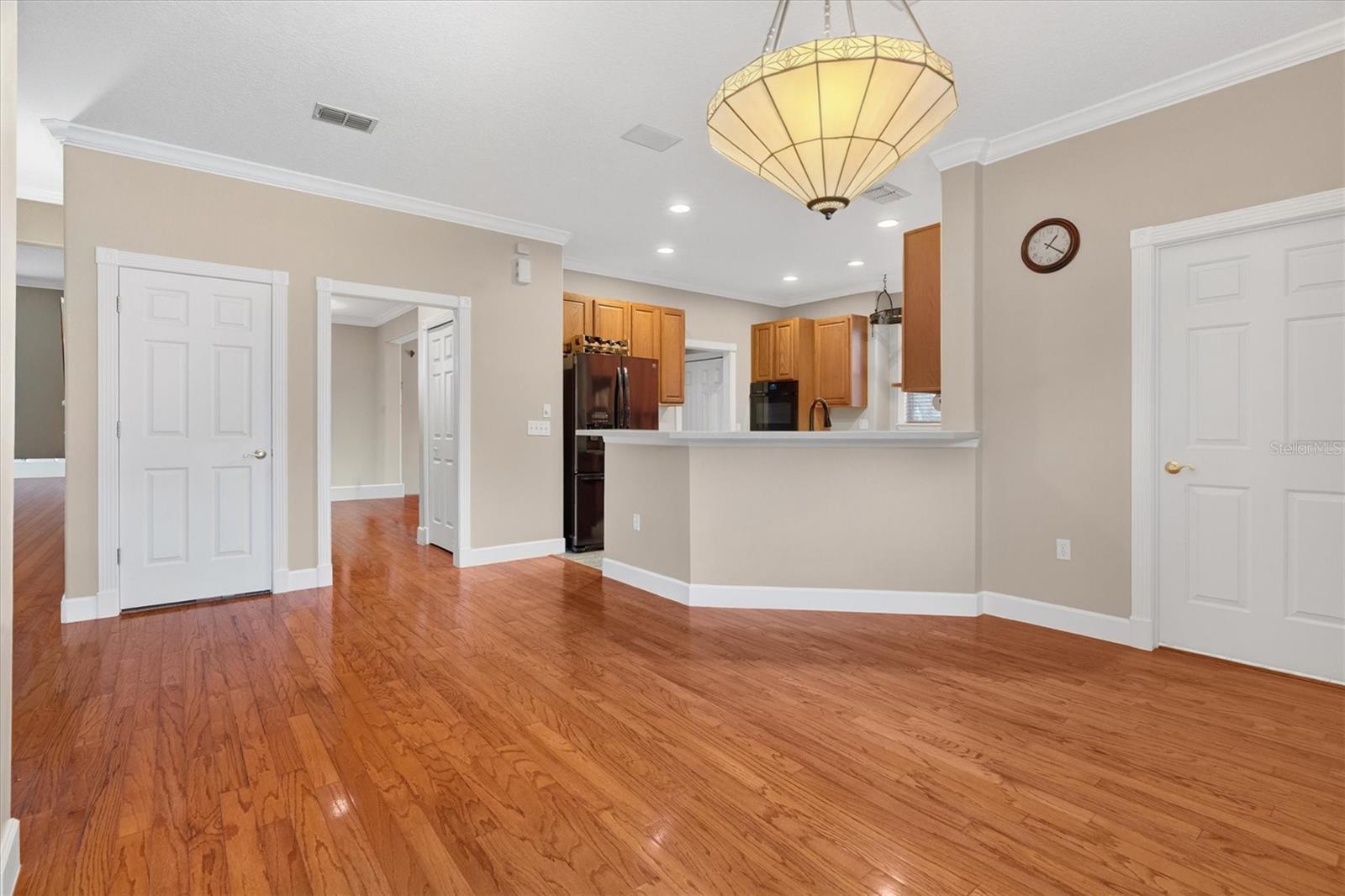 COURTLEA OAKS - Residential