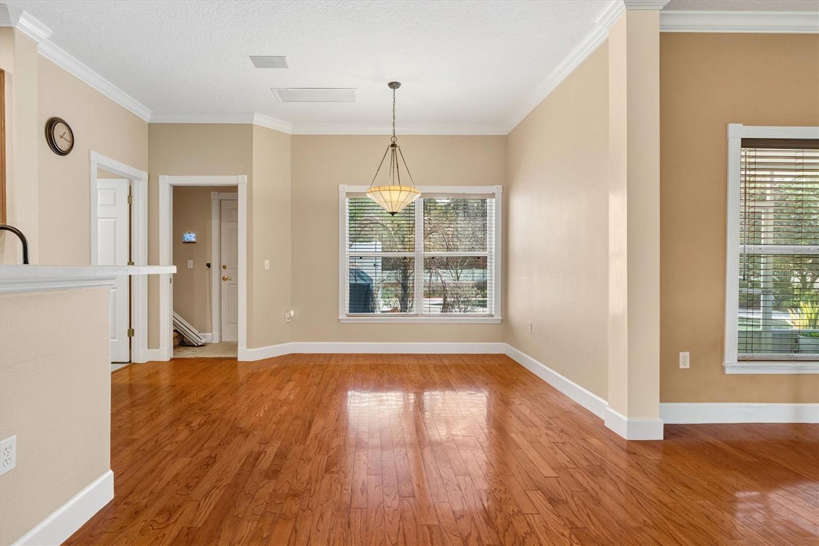 COURTLEA OAKS - Residential