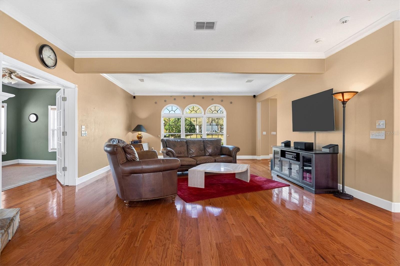 COURTLEA OAKS - Residential