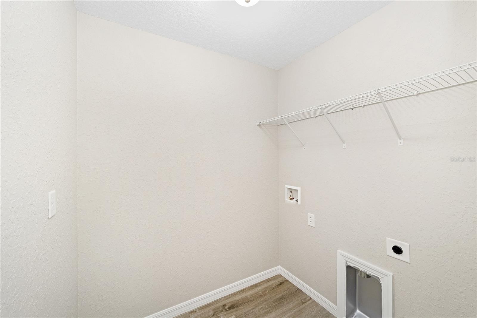 ROLLING HILLS UN 01 - Residential