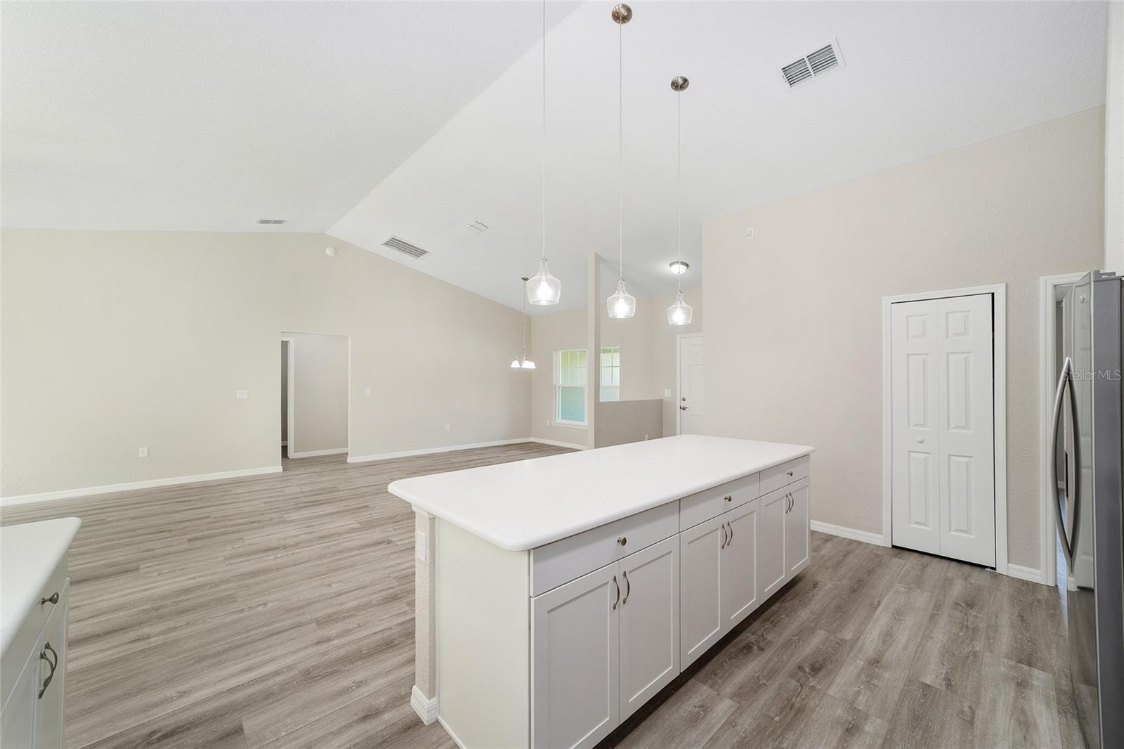 ROLLING HILLS UN 01 - Residential