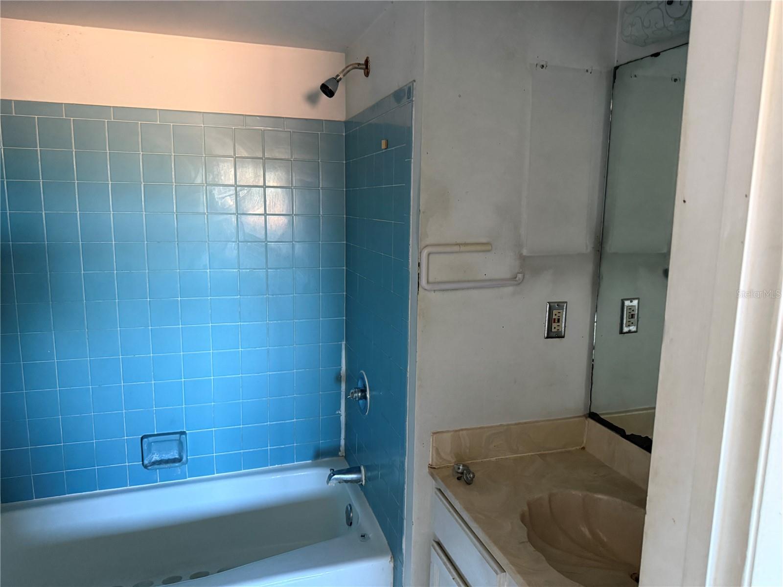 CAPE CANAVERAL BEACH GARDENS UNIT 02 - Residential