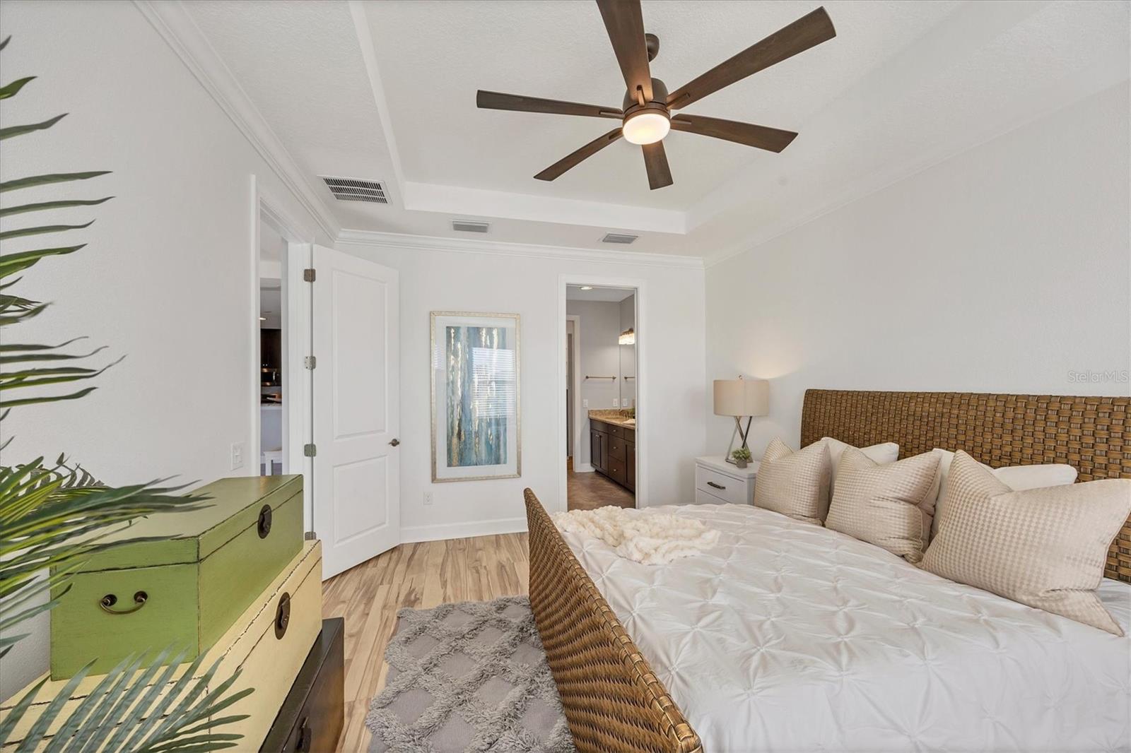 ARTISAN LAKES ESPLANADE PH II - Residential